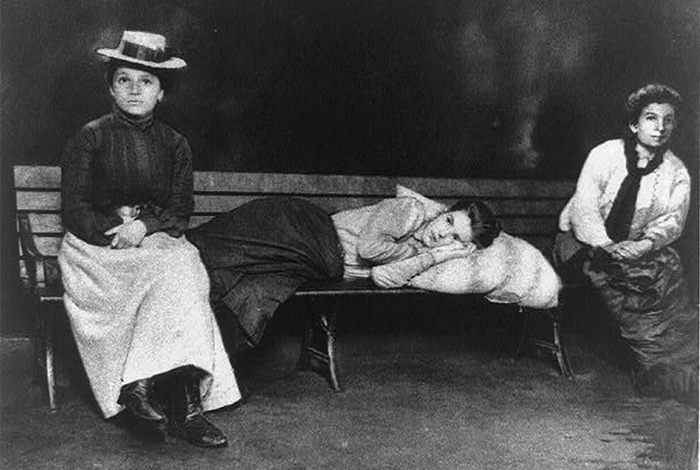 Photograph of three women at Ellis Island.