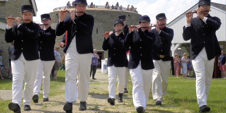 Fife Corps marches at Fort Snelling